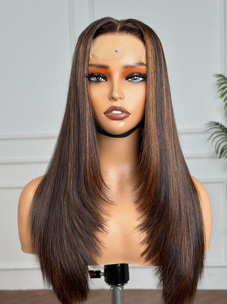 Selena Highlight Straight™ – 18″ Double-Drawn Layered Wig