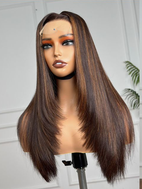 Selena Highlight Straight™ – 18″ Double-Drawn Layered Wig
